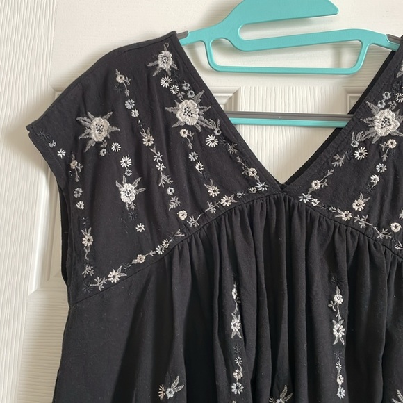 3 for $15 Lucky embroidered tee - Picture 2 of 4